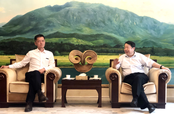 赤峰黄金集团董事、联席办公会主席王建华率团会见赏金船长矿业